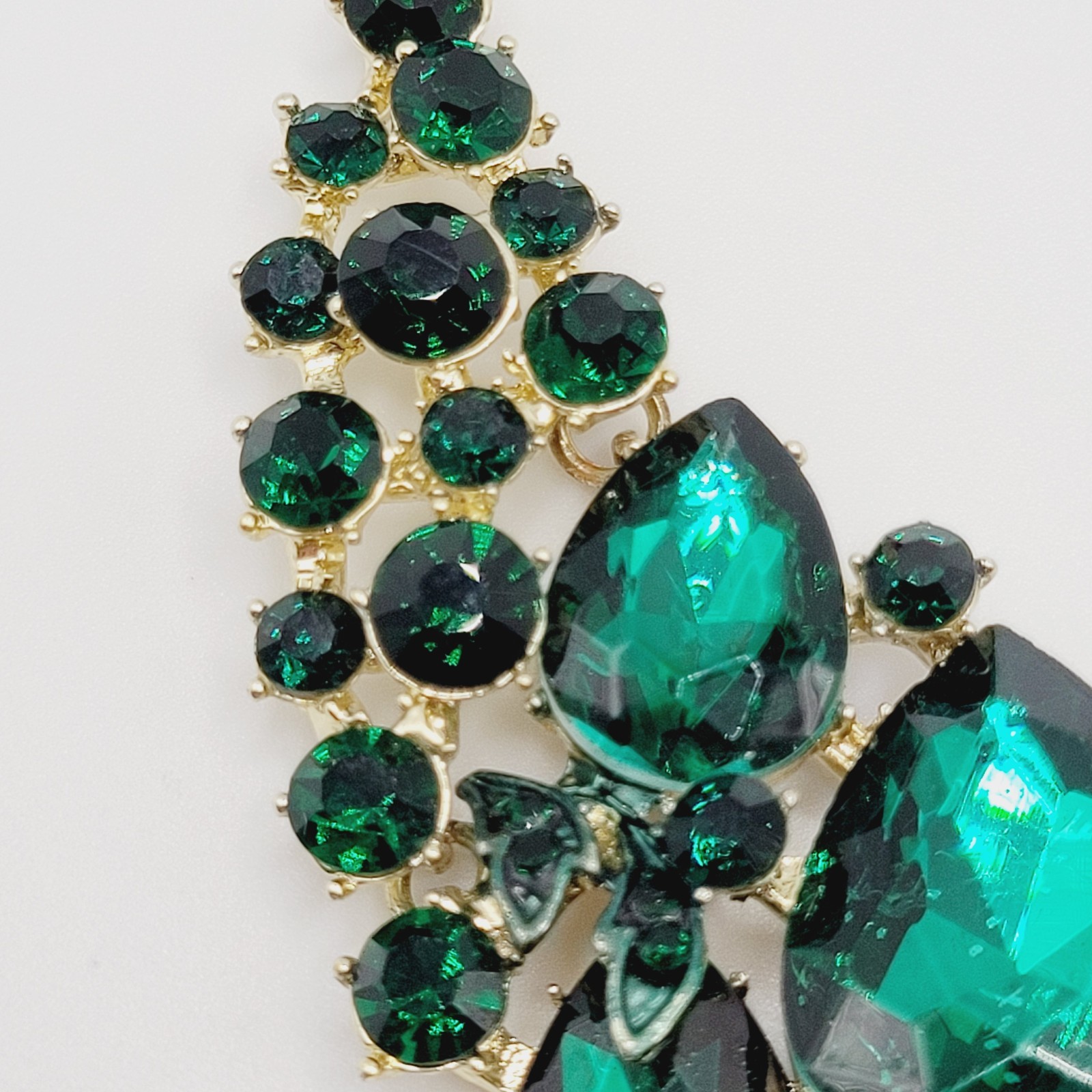 Christina Collection Green Faceted Glass Rhinestone Gold Tone Formal Necklace