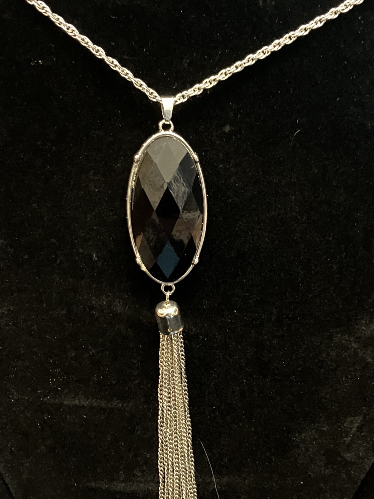 Large Oval Faceted Yellow & Black Cabochon Fringed Pendant Silver Tone Necklace