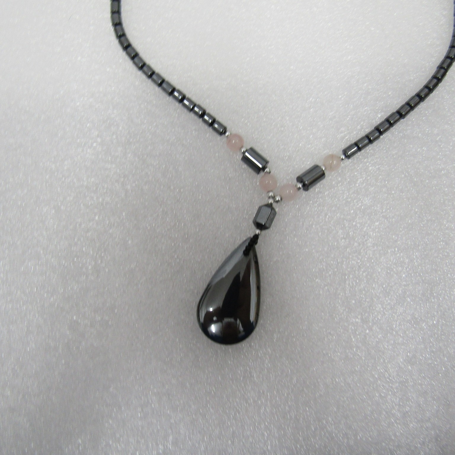 Women’s Jewelry Black Necklace Hematite Beads None Magnetic