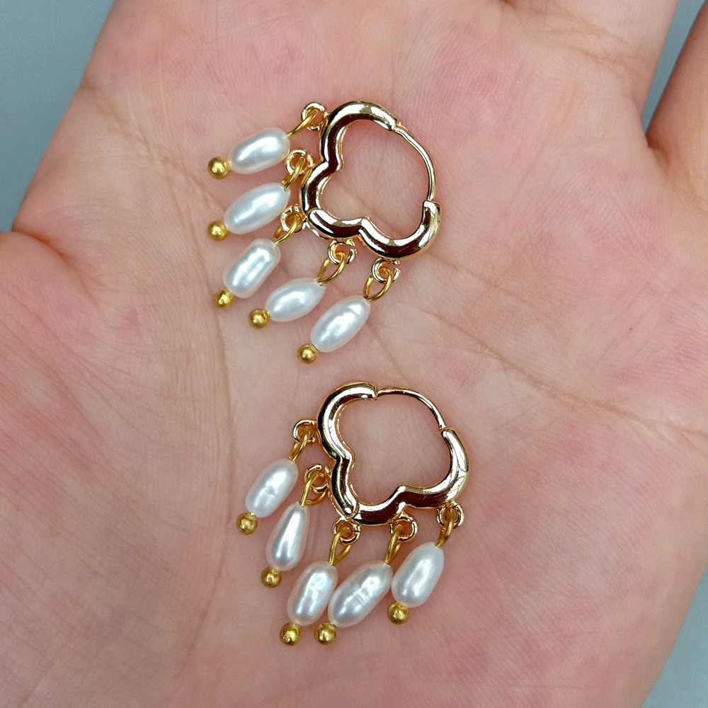 Freshwater Cultured White Rice Pearl Cloud Earrings
