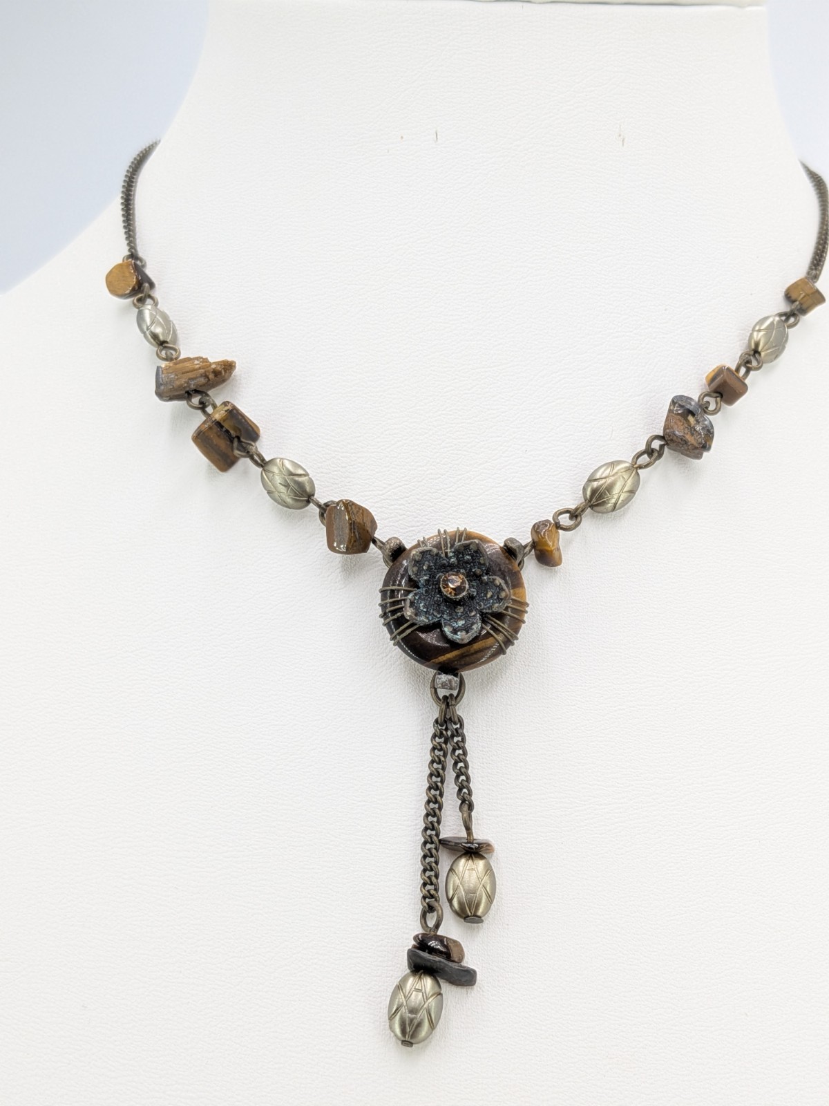 Vintage Avon Tiger Eye Flower Dangle Necklace Brown Stone Bead Chain 15 1/2 In