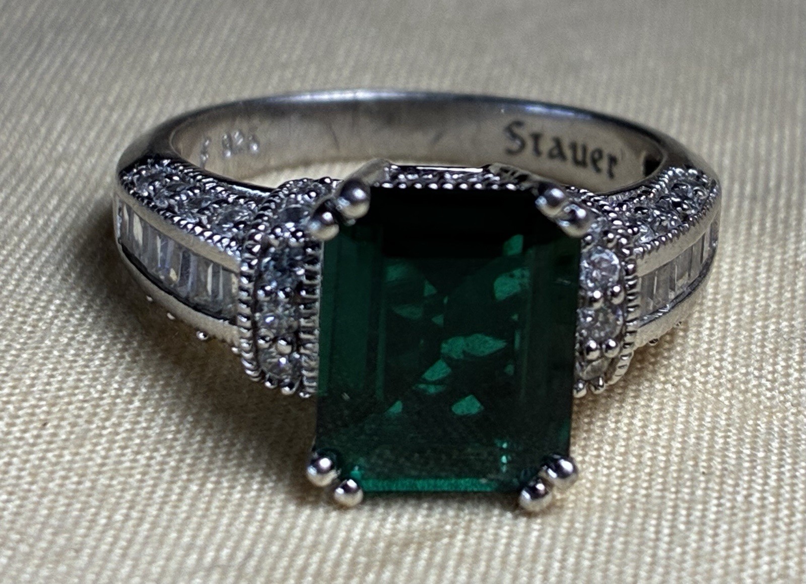 Stauer 925 Sterling Silver Band Ring Large Emerald-Cut CZ Prong Set size 7