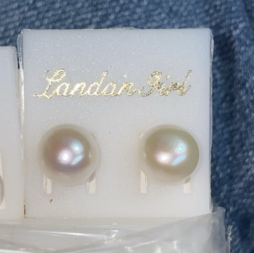 London Girl Vintage Freshwater Dainty Pearl Stud Pierced Post Earrings