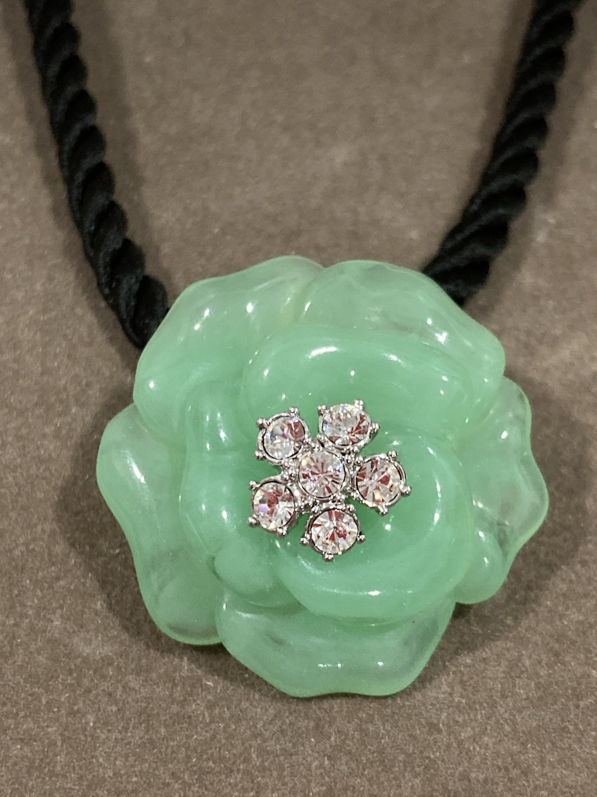 NOLAN MILLER The Glamour Collection LARA CAMELLIA Pendant & Necklace NEW IN BOX