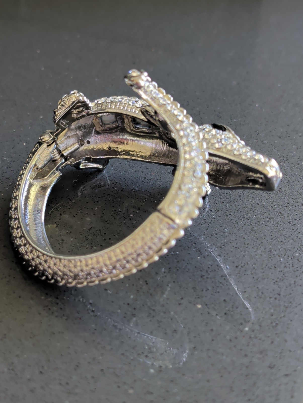 Bracelet Alligator Crocodile Green Rhinestone Pave Setting Hinged Cuff READ Q135