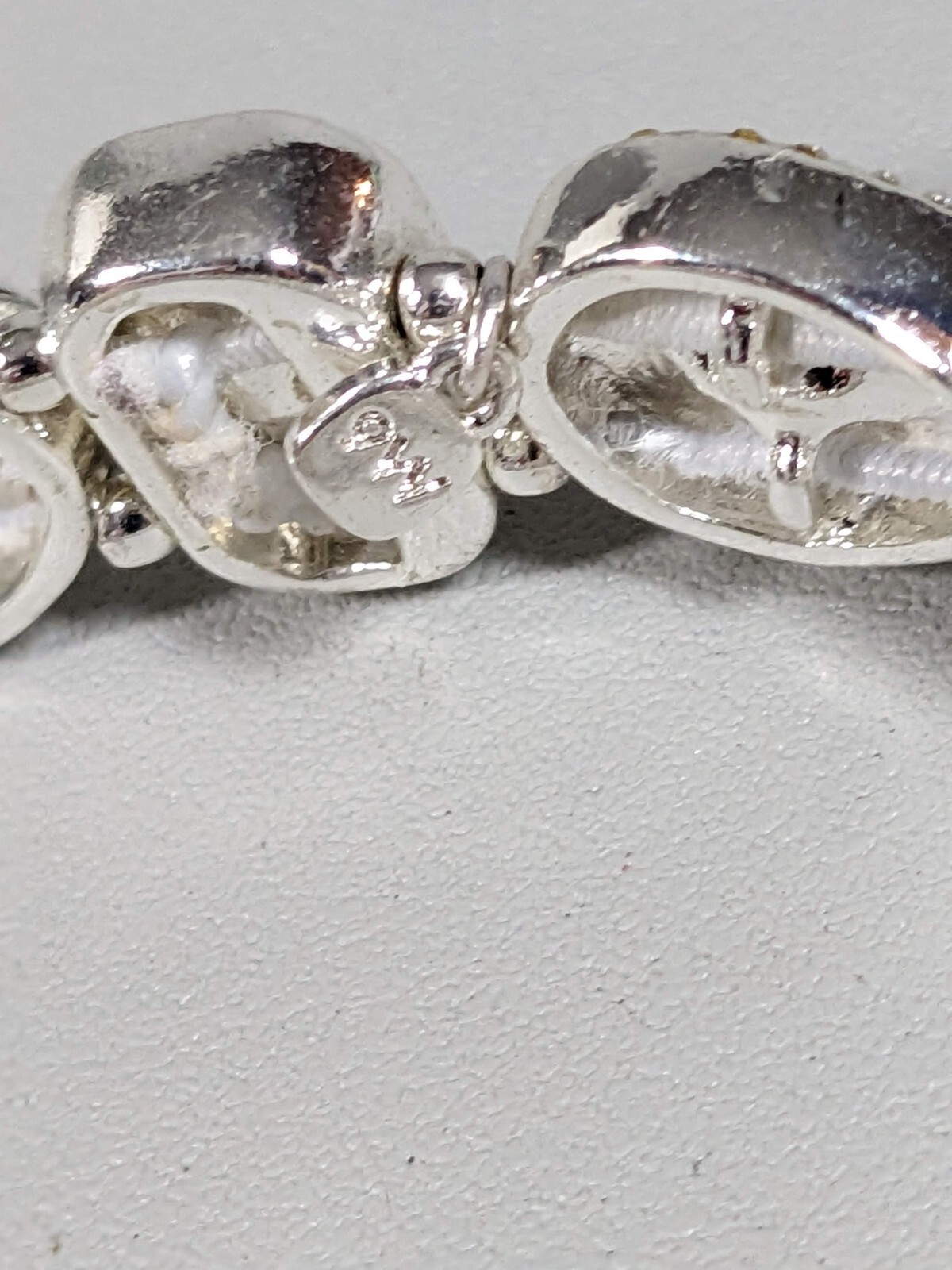 Nine West Silver Tone Black Gray Acrylic Crystal Panel Stretch Bracelet 7 inch