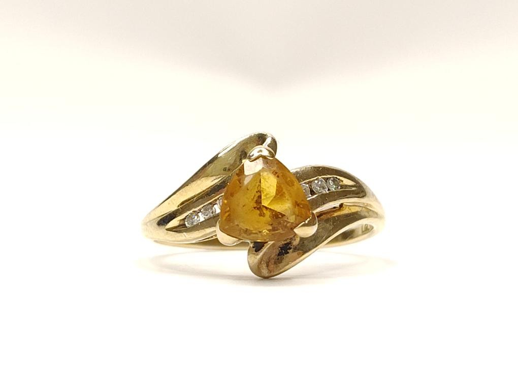 10K Yellow Gold Trillion Cut Syn Citrine & Round Brilliant Cut Diamo (SB1127155)