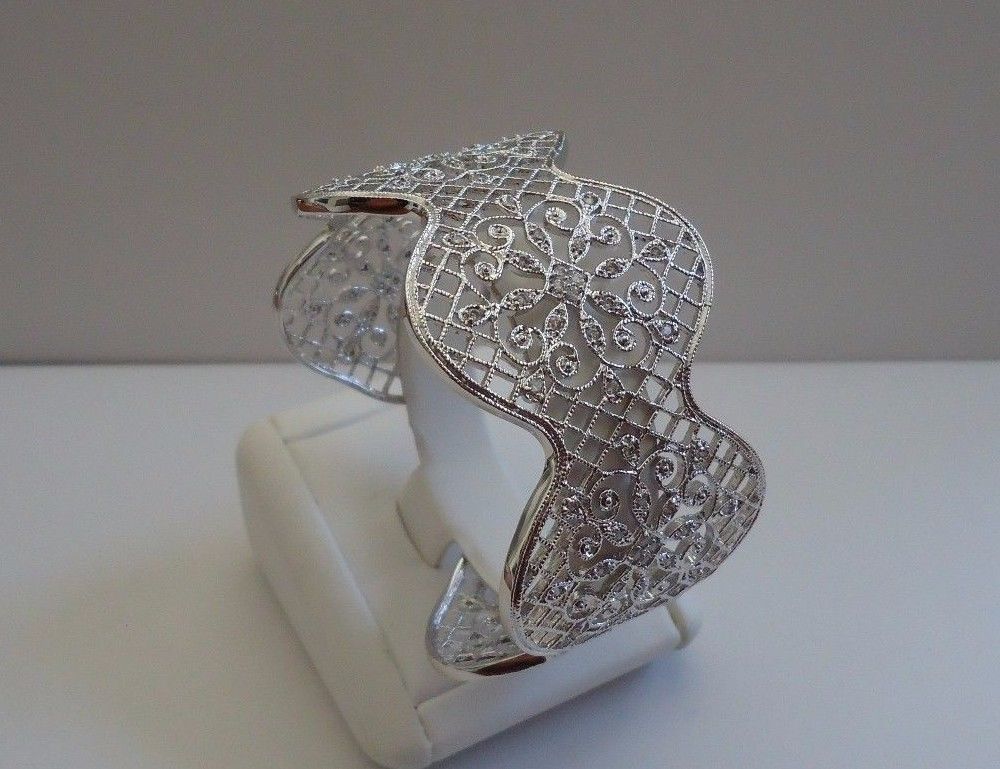 925 STERLING SILVER FLOWER FILIGREE OUTLINE BANGLE BRACELET W/ 2 CT ACCENTS