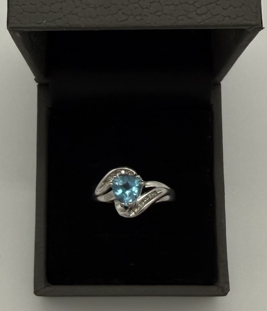 10k Solid White Gold Ring Blue Topaz Diamond Size 7