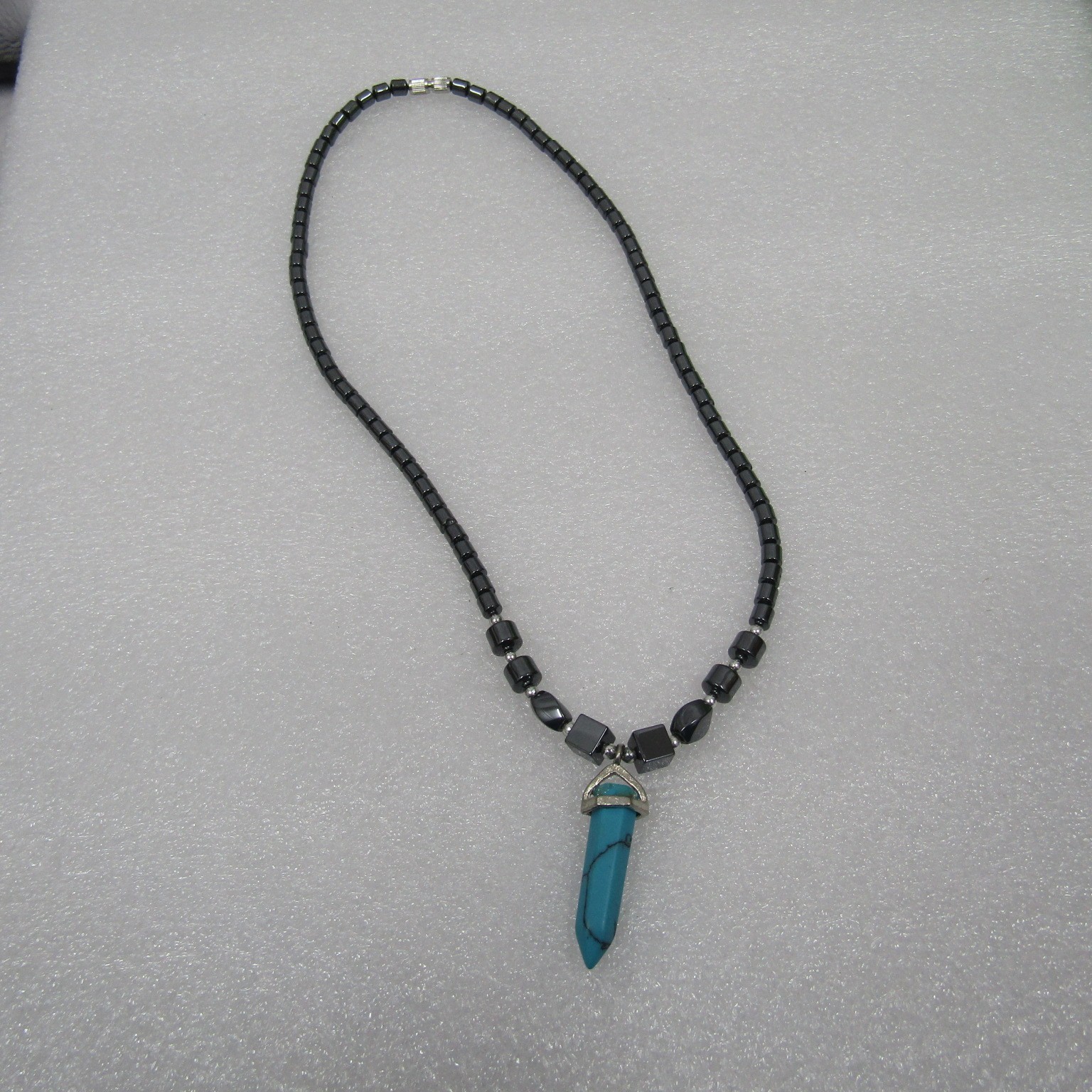 Women’s Jewelry Black Necklace Hematite Beads None Magnetic
