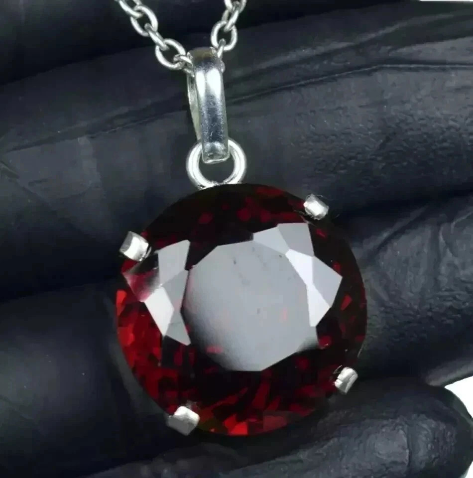 Natural Exquisite Red ZIrcon 925 Solid Silver Round Cut 97 Ct Pendant Gemstone