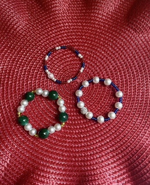 Handmade Stars & Stripes Glass Pearl Stretch Bracelet – Beaded Bracelet