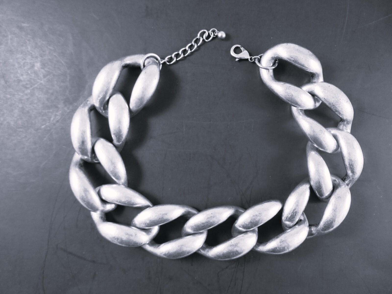 Chunky Link Choker Necklace Silvertone Acrylic Adjustable 17.25 To 19 in
