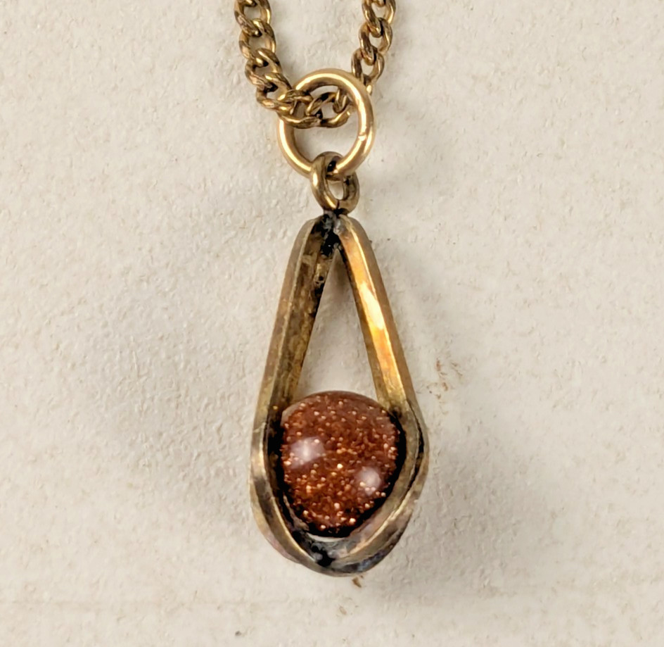 Vintage – 1/20 12k Gold Filled Sandstone Ball Pendant Necklace 10″ – B18E