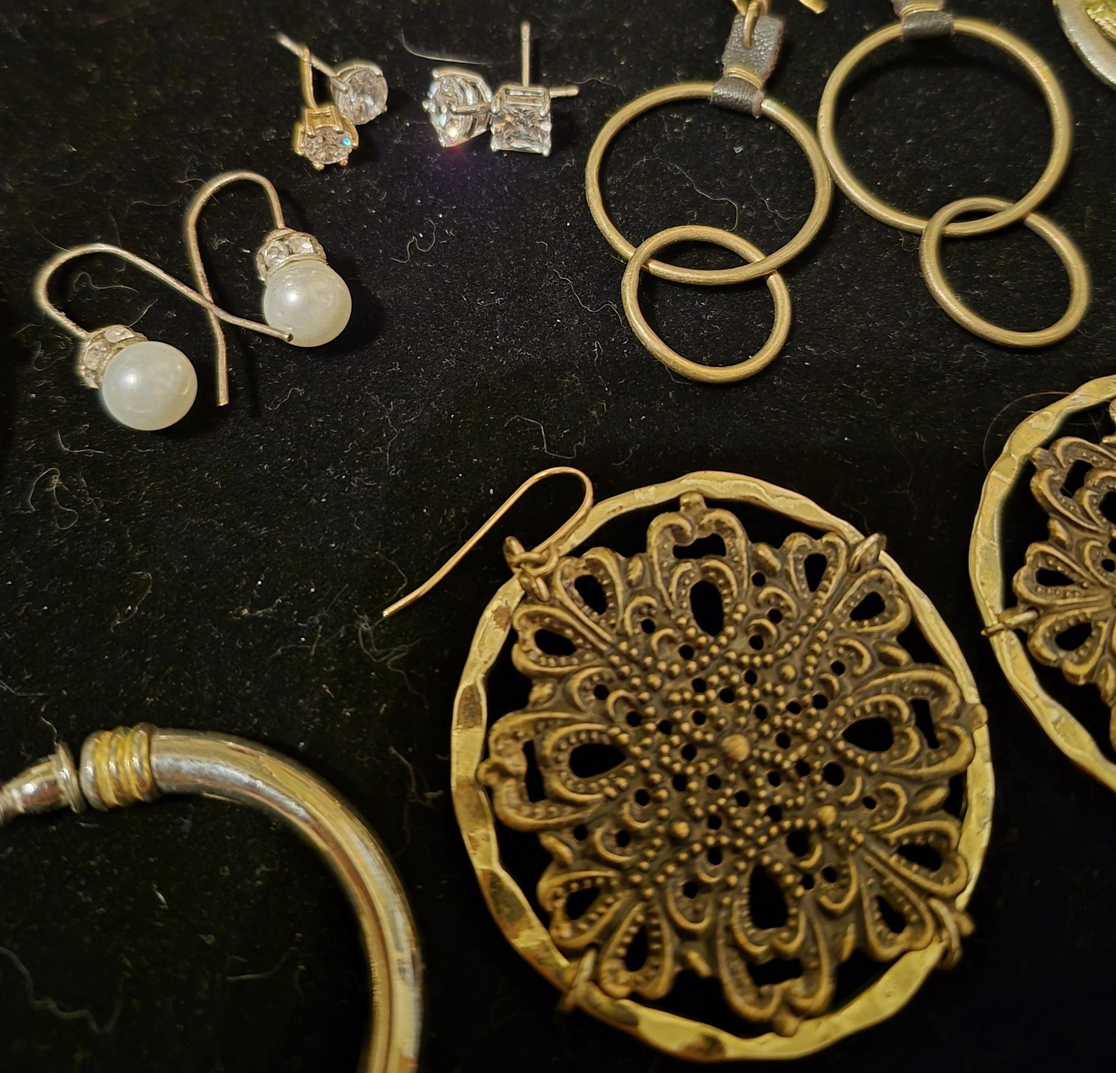 Mixed Lot Metal Earrings Gold & Silver Tone Hoops Studs Wearable