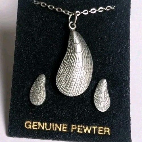 Vintage Pewter Seashell Necklace & Earring Set Jewelry Coastal Beach Oyster Clam