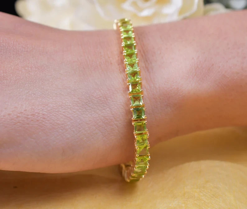9Ct Princess Cut Simulated Peridot Women Tennis Bracelet 14K Yellow Gold Plated