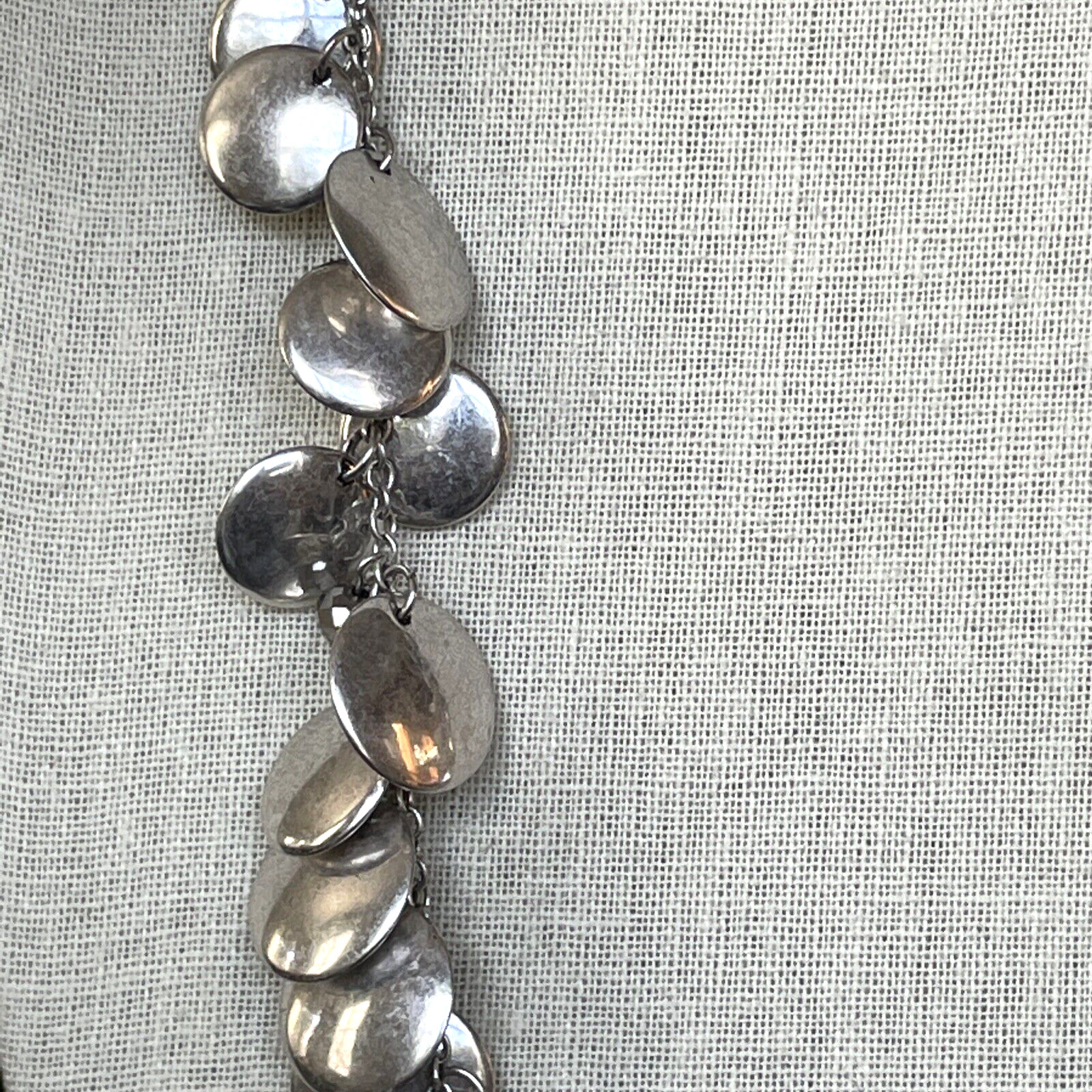 Joan Rivers 34″ Metal Disc and Glass Bead Chain Necklace – Silver Color – NWT