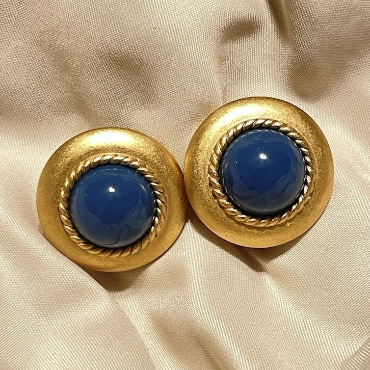 Vintage Signed Monet Gold Tone Round Blue Cabochon Bezel Clip-On Earrings