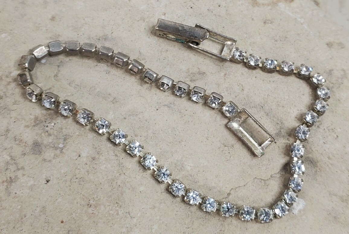 Faux Jewel Bracelet 6” Long 2.12” Diameter