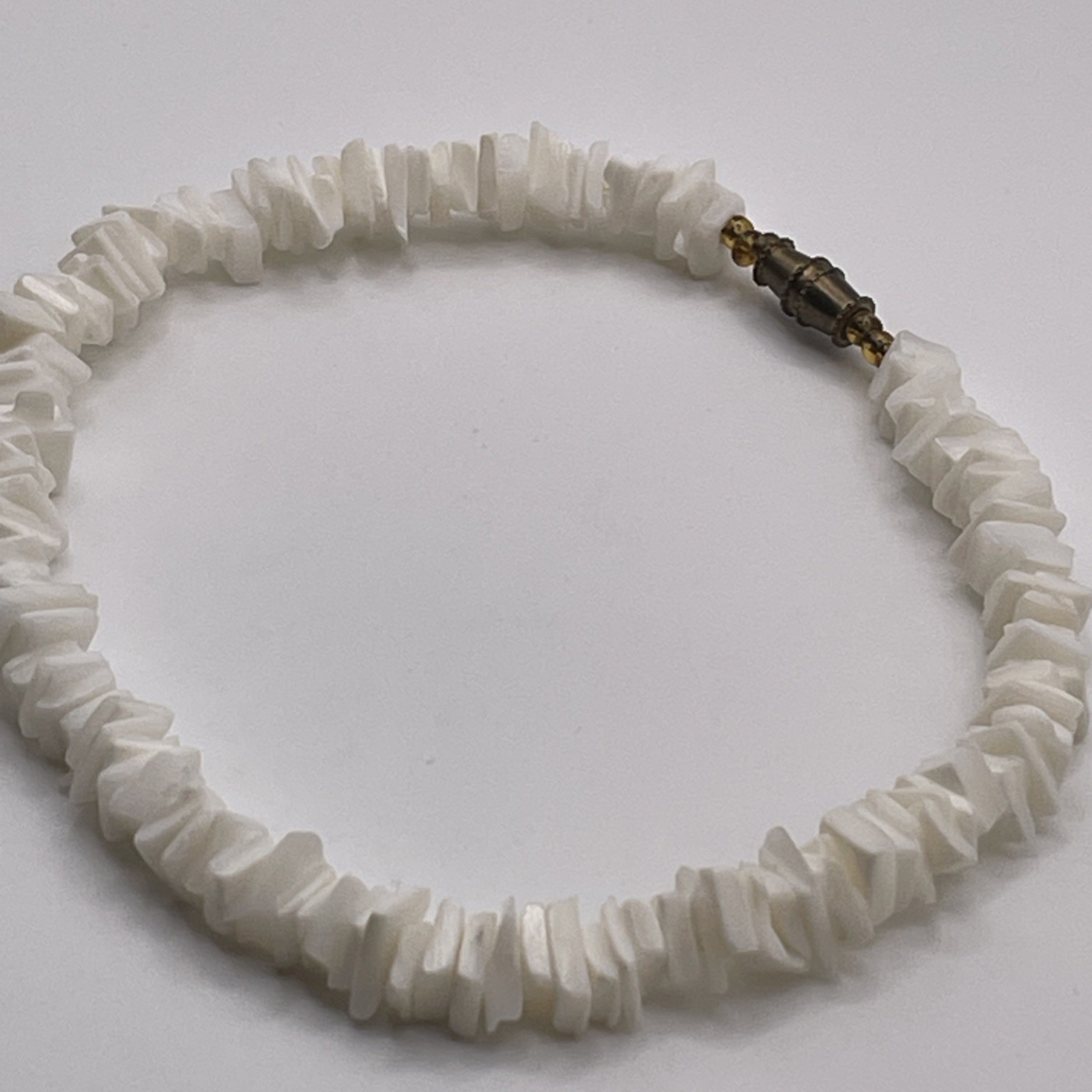 Bracelet Vintage Shell Or Stone, Glass Yellow Beads Barrel Clasp Metal Jewelry