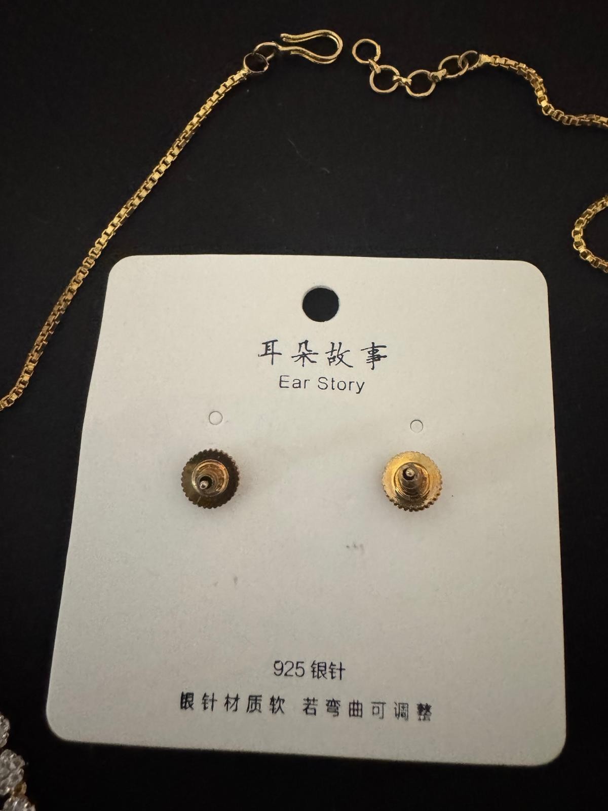 Artificial diamond stone necklace set with earrings