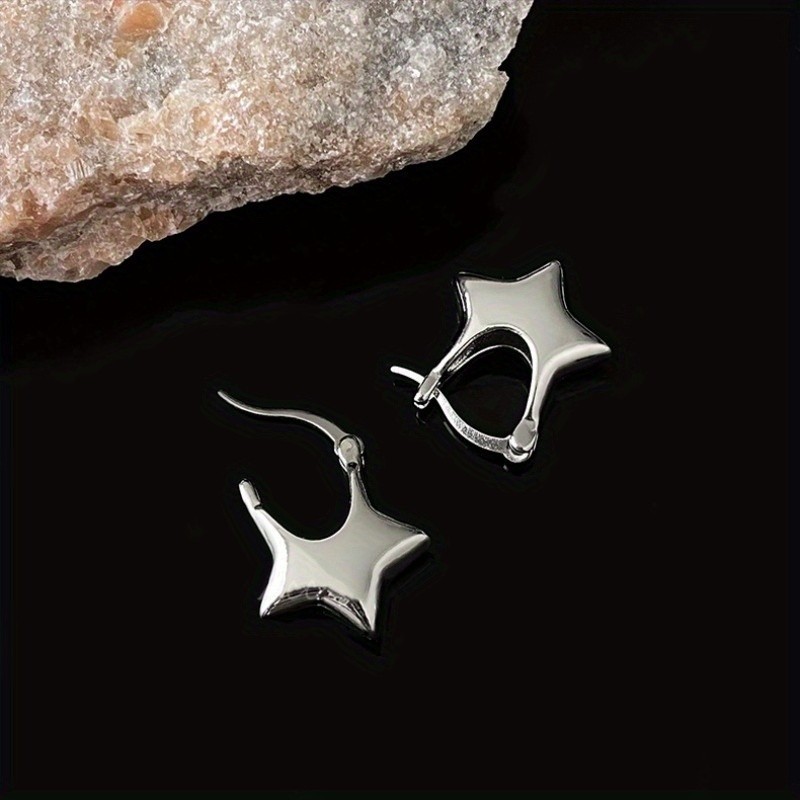 Women’s Silver Three-dimensional Five Pointed Star Ear Buckle Copper Earrings