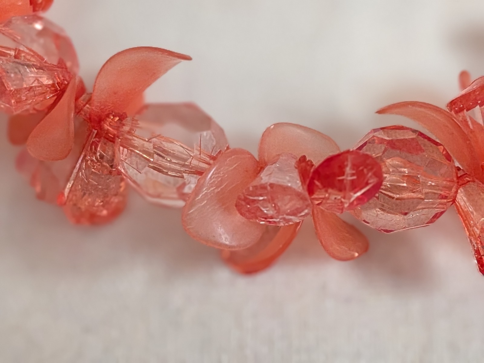 Vintage 1990s Salmon Pink Lucite Floral Beads Necklace 19 inches