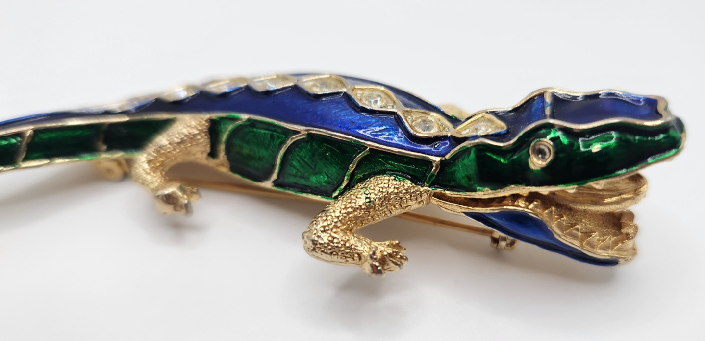 Lizard with a Wiggling Tongue Gold Tone Enamel Brooch