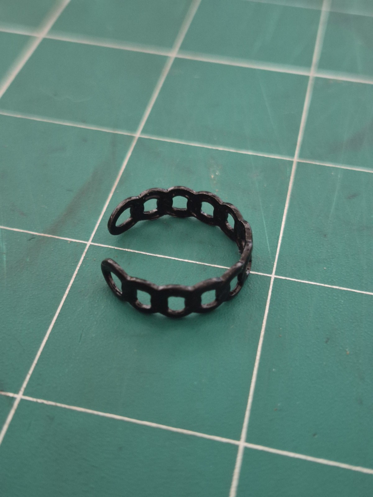 Black Open Link Chain Band Ring, Adjustable Open Band, Size 6