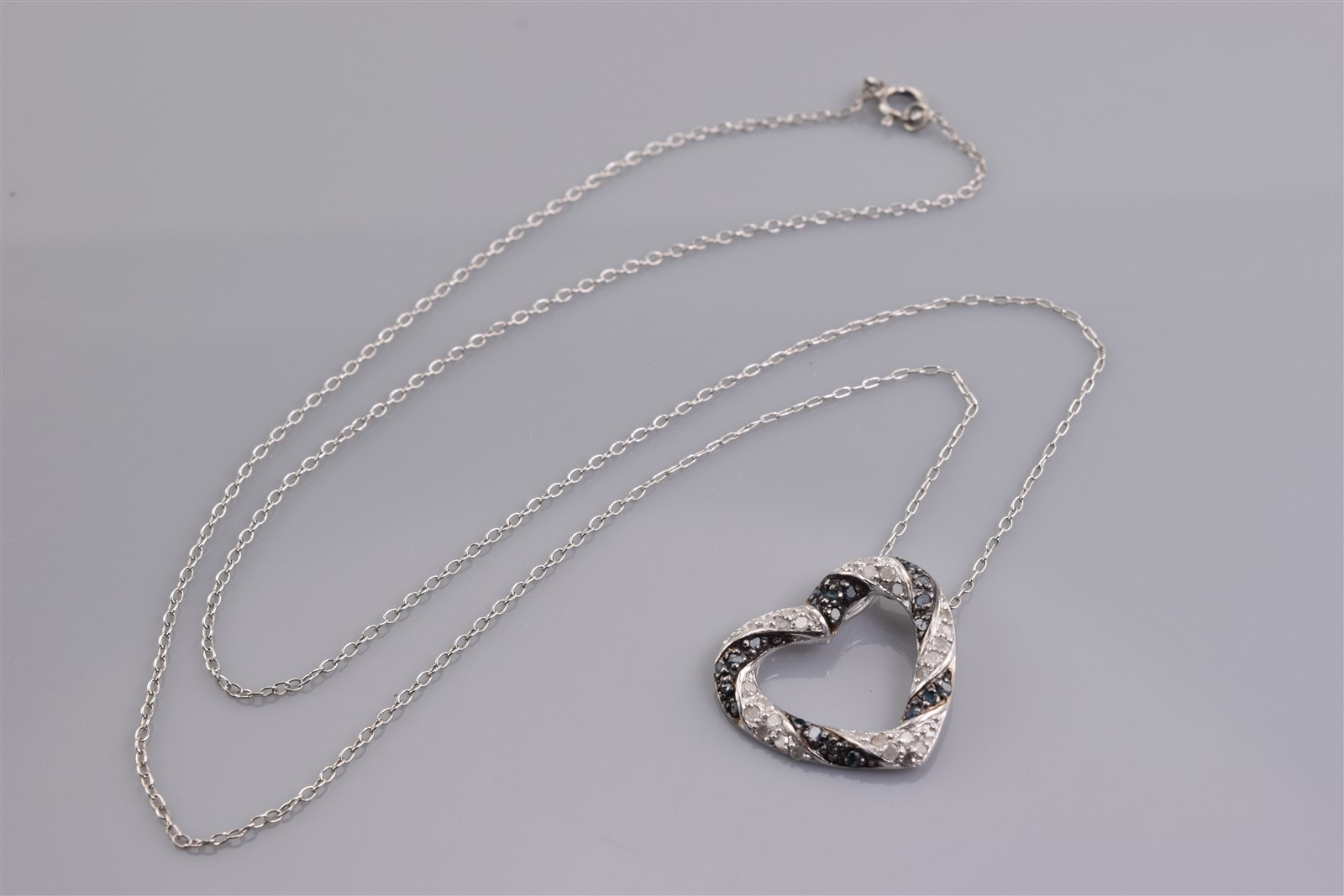 Sterling Silver 20mm x 20mm Black & White Diamond Heart 925 Pendant 18″ Chain
