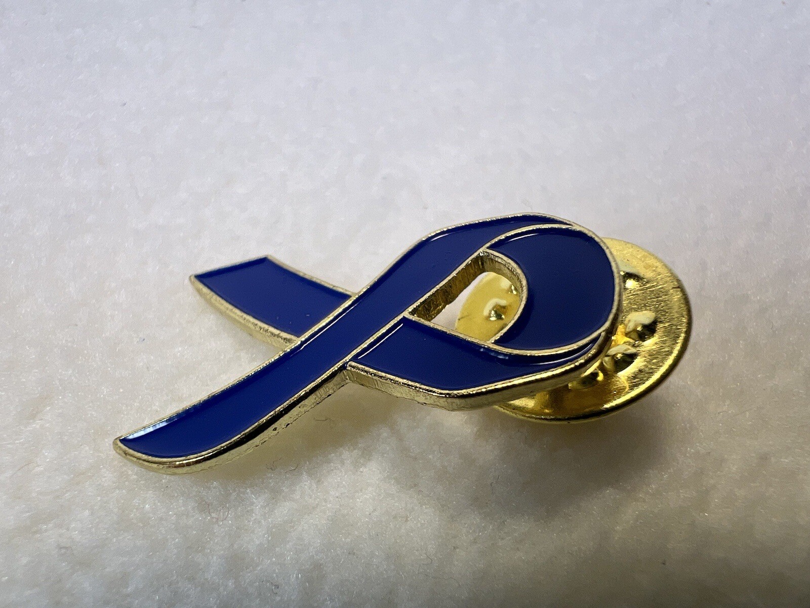 Vintage 1990s 1″ x 3/4″ Navy Blue Awareness Ribbon Enamel Lapel Pin Gold Metal