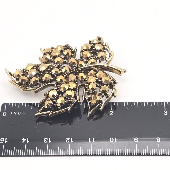 Lisner Leaf Brooch Rhinestone Pin Vintage Gold Tone Autumn Fall Signed