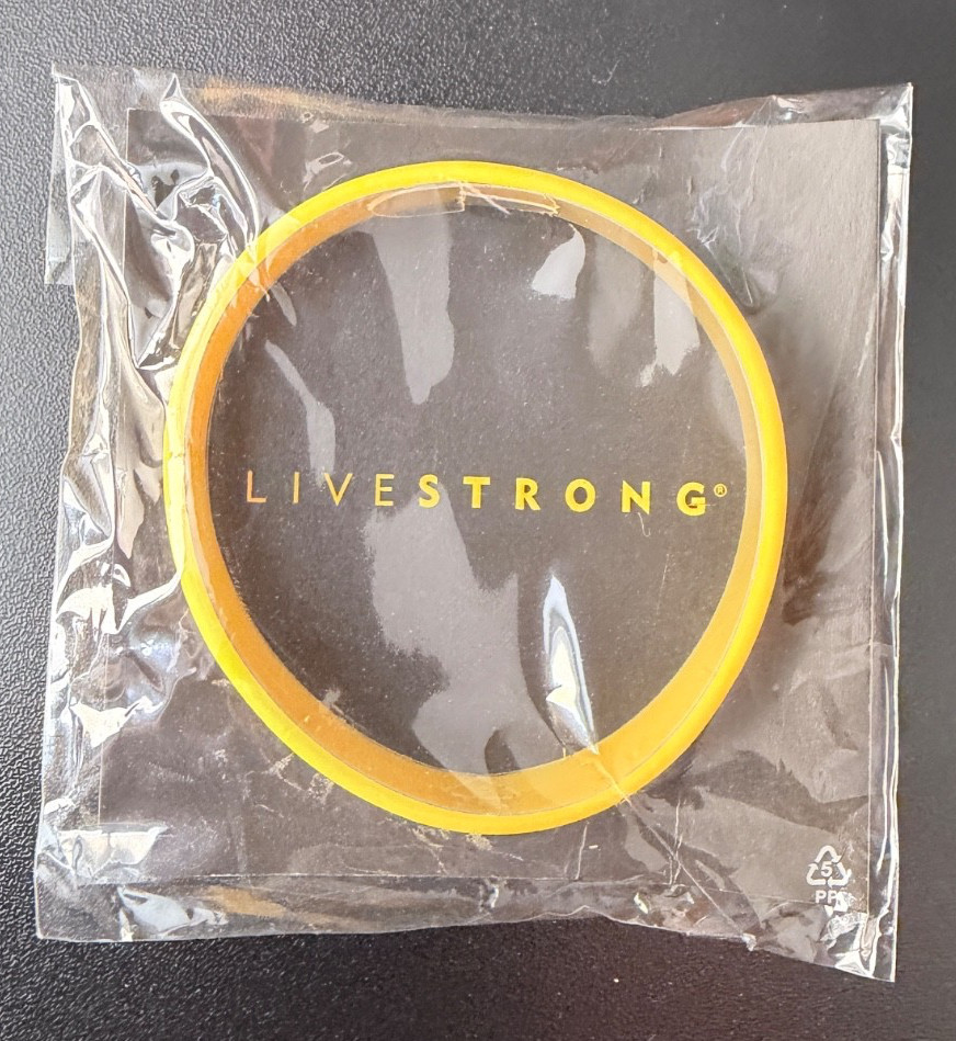 Nike LIVESTRONG bracelet Adult size L-XL Lance Armstrong New Yellow