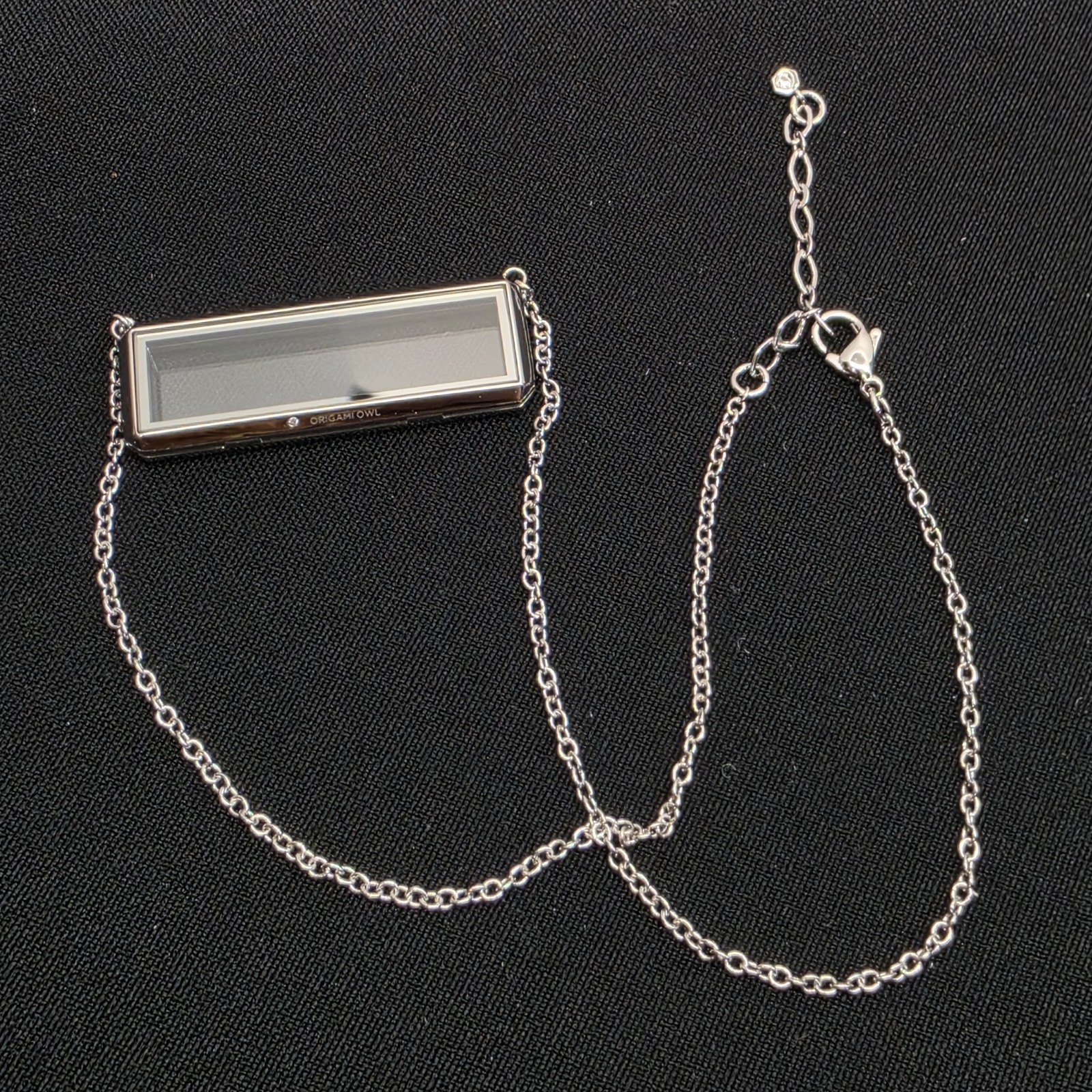 Authentic Origami Owl Bar Locket And Chain Silver