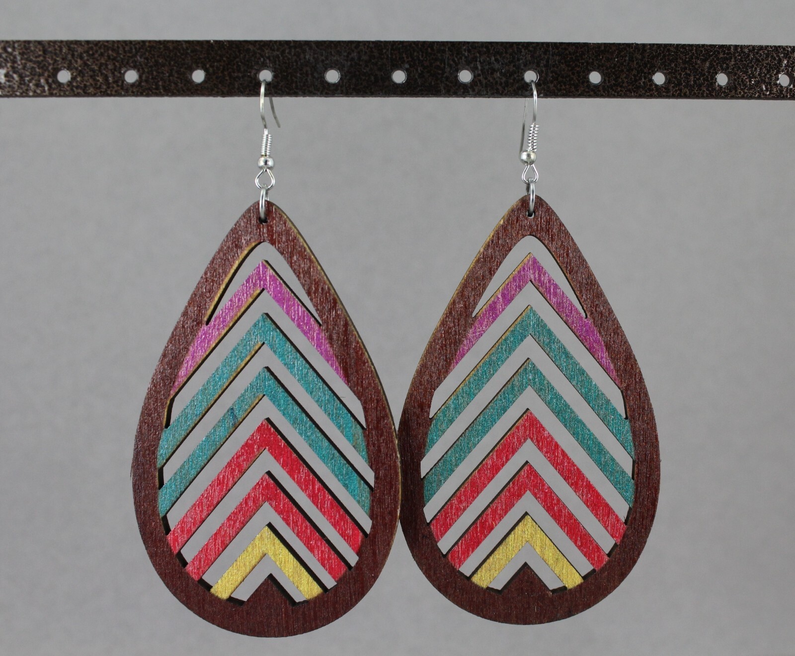 Brown chevron pattern earrings dangle teardrop lightweight wood 3 7/8″ long