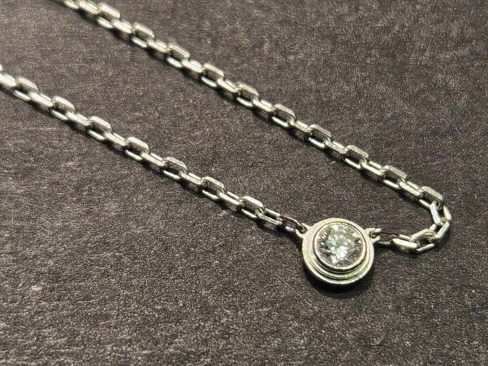 Cartier d’Amour Necklace 18K Diamond Box