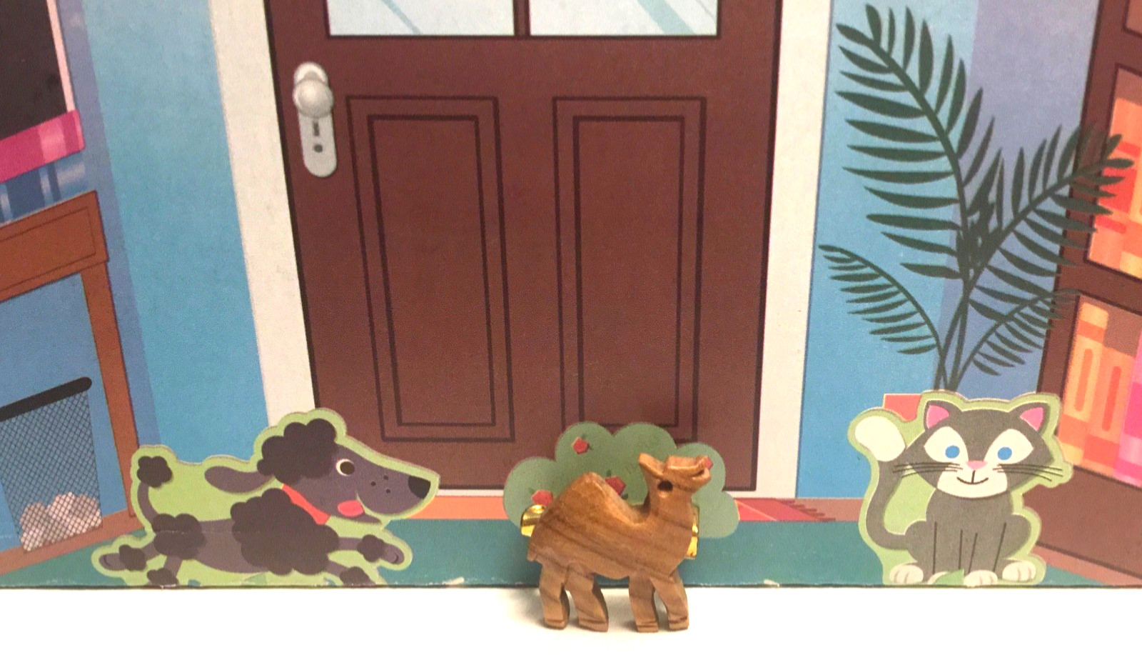 Camel Shaped Wooden Lapel Pin Hat Pin