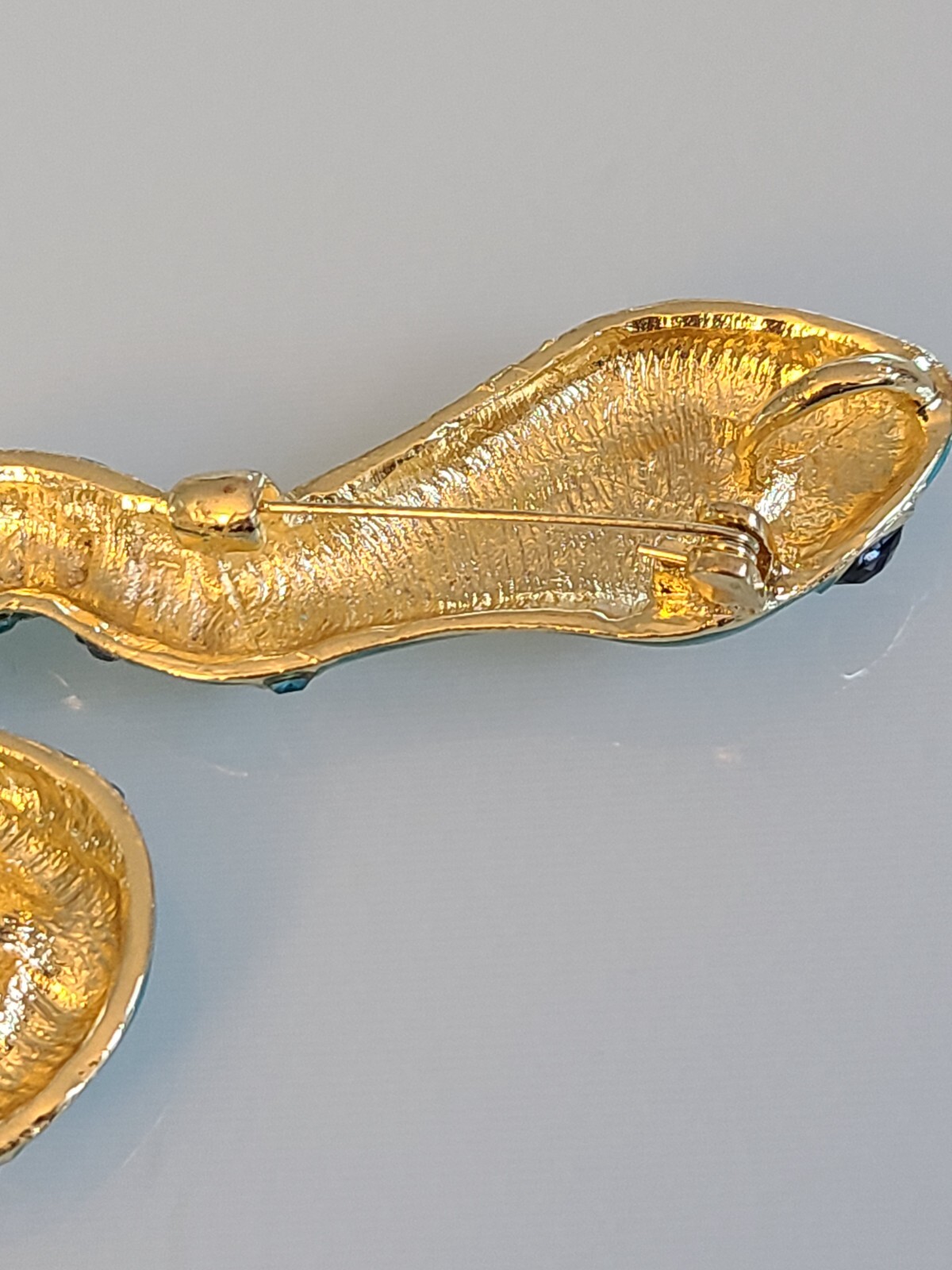FAB DESIGNER STYLE UNSIGNED HUGE 3.75 INCH SNAKE BROOCH / PENDANT BLUE AURORA