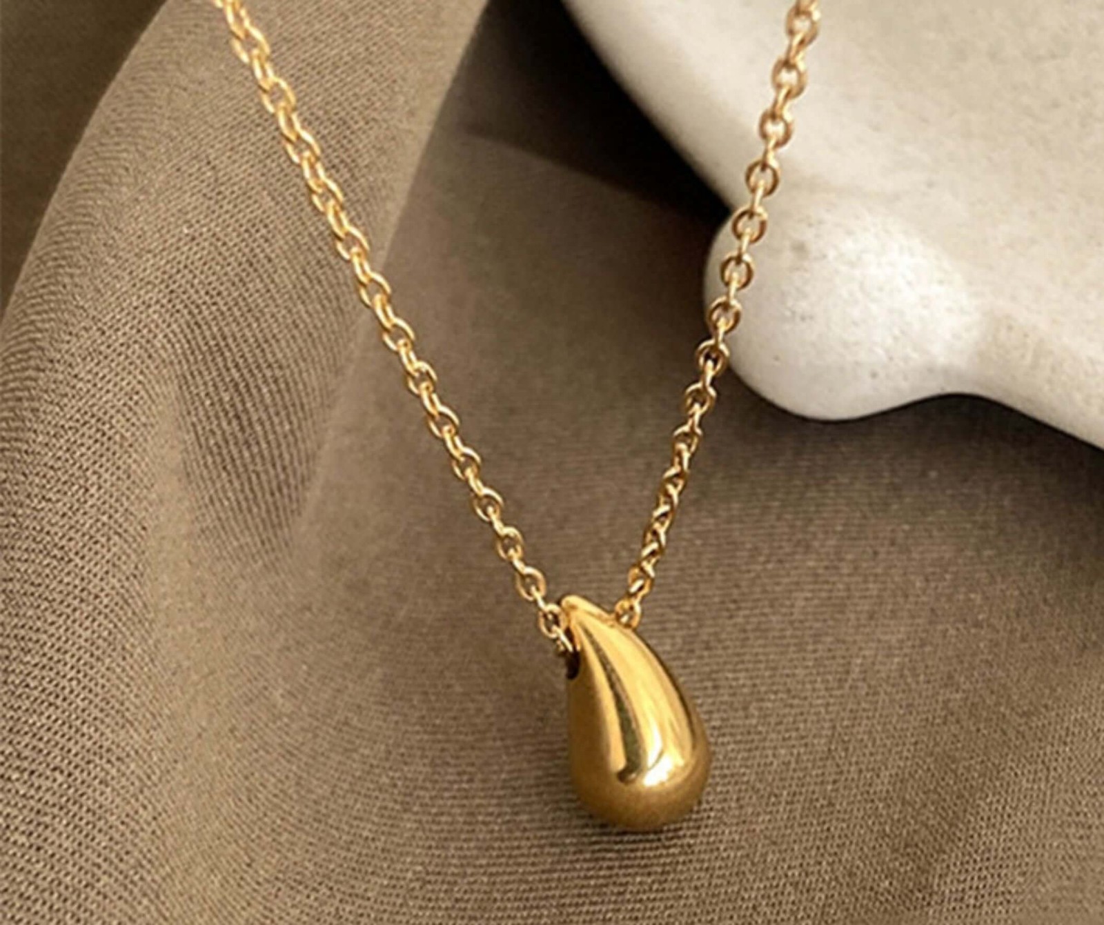 18K Gold Plated Stainless Steel Teardrop Pendant Necklace Dainty Women Jewelry