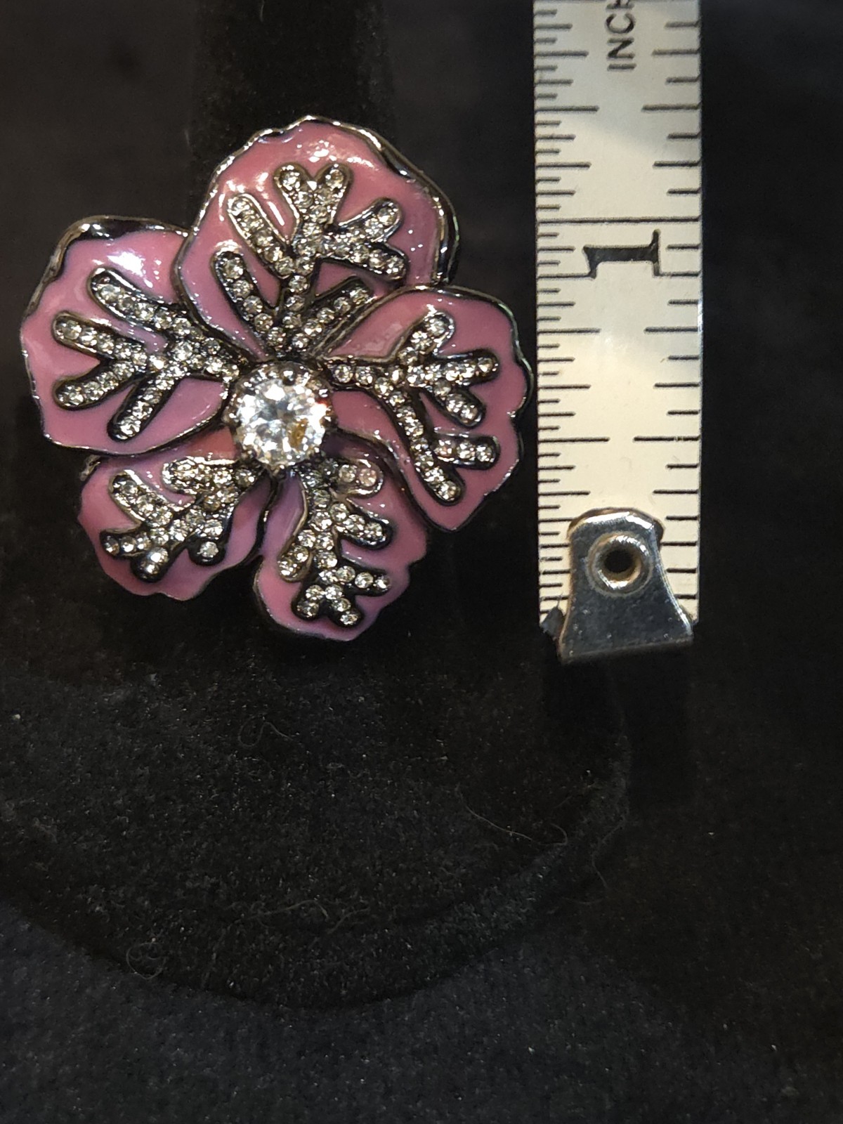 Juicy Couture Vintage Size 8 Pave Set Rhinestone & Mauve Enamel Flower Ring.