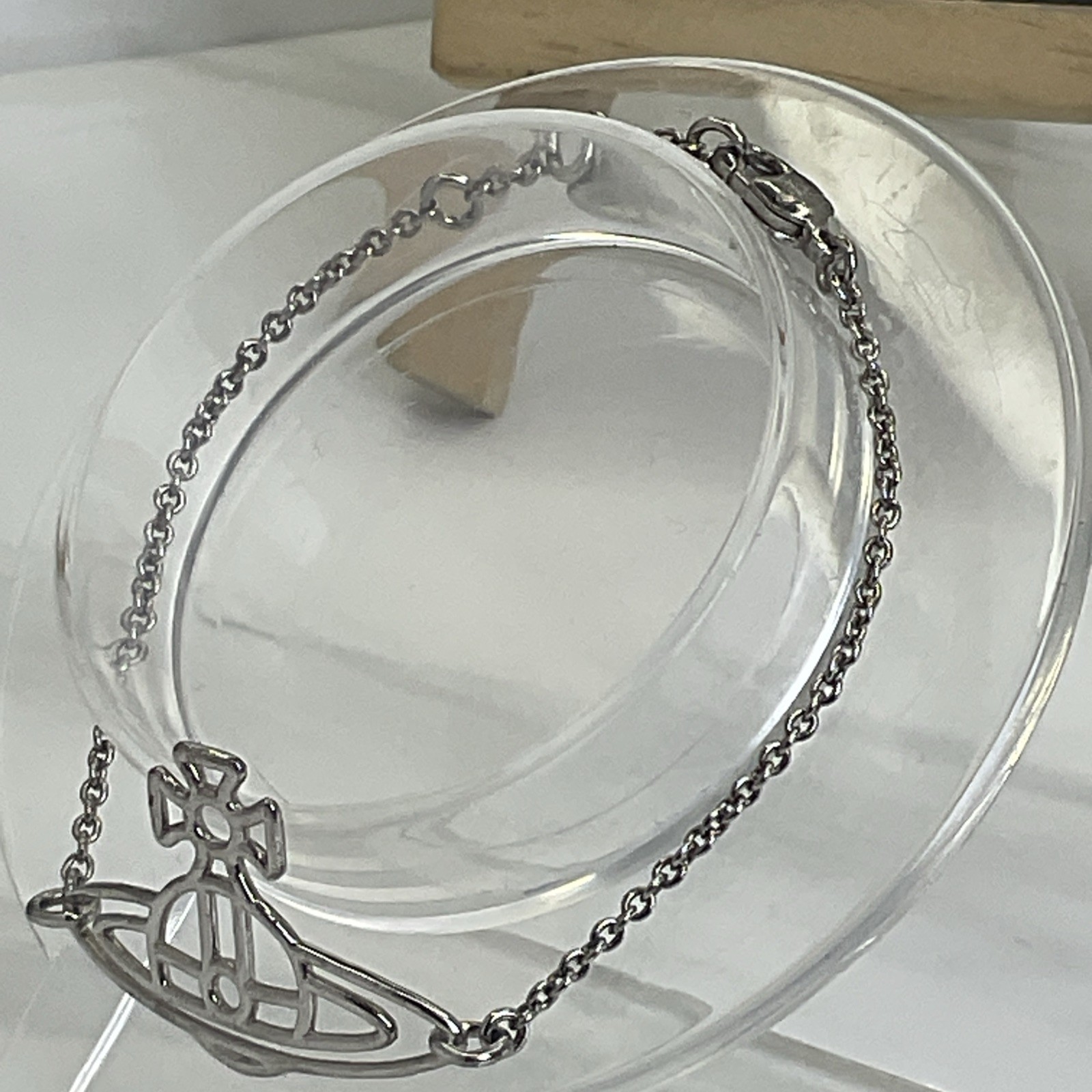 VIVIENNE WESTWOOD Thin Lines Unisex Bracelet Silver Boxed & Pouch Size: 16- 18cm