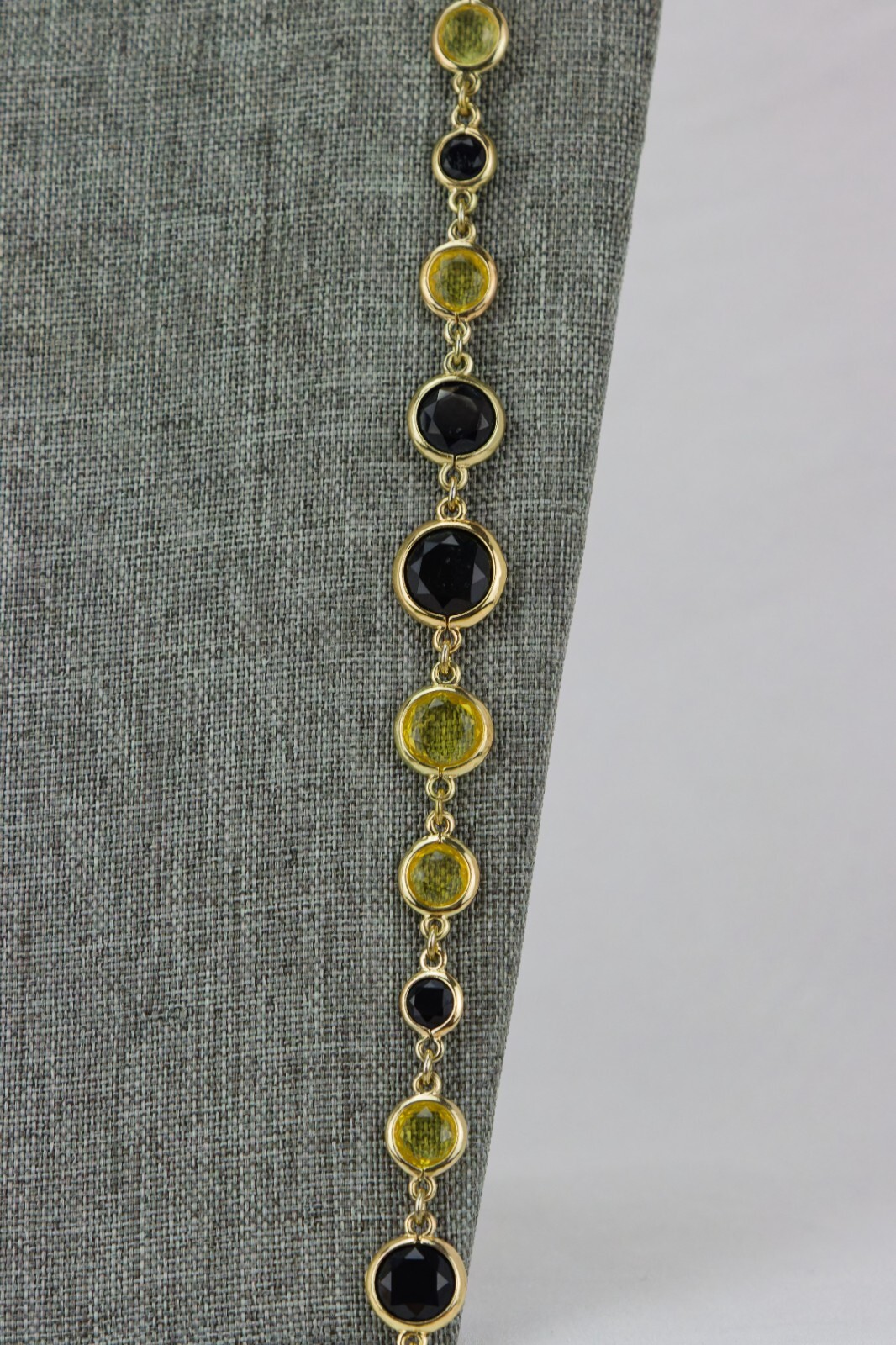 Anne Klein Bumble-Bee Bezel Necklace, Yellow/Black, Lion Face Tag, 50gr