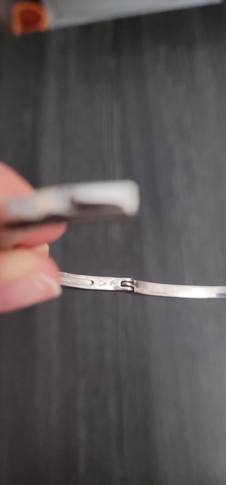 Silver Tone Hinged Bangle Bracelet w/ Clasp, Metal, No Stone