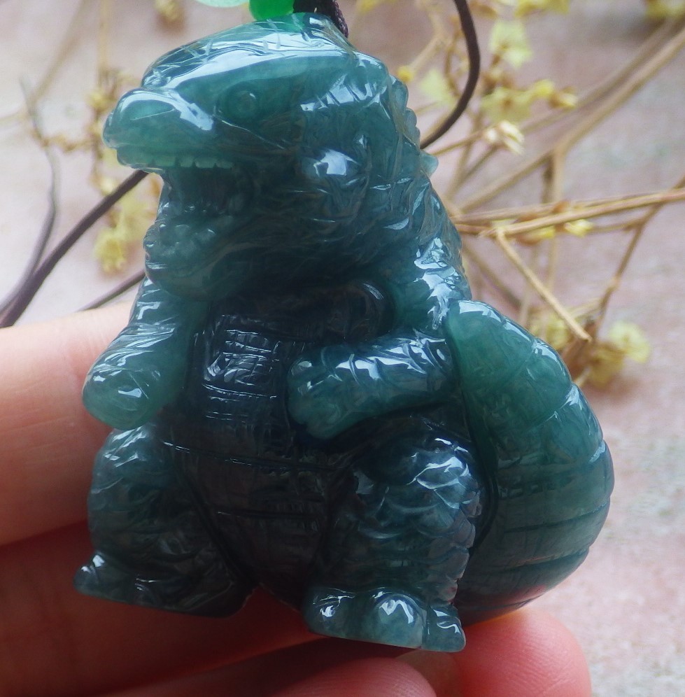 Certified Green 100% Natural A Jade jadeite Pendant Godzilla Cartoon 哥斯拉 735994