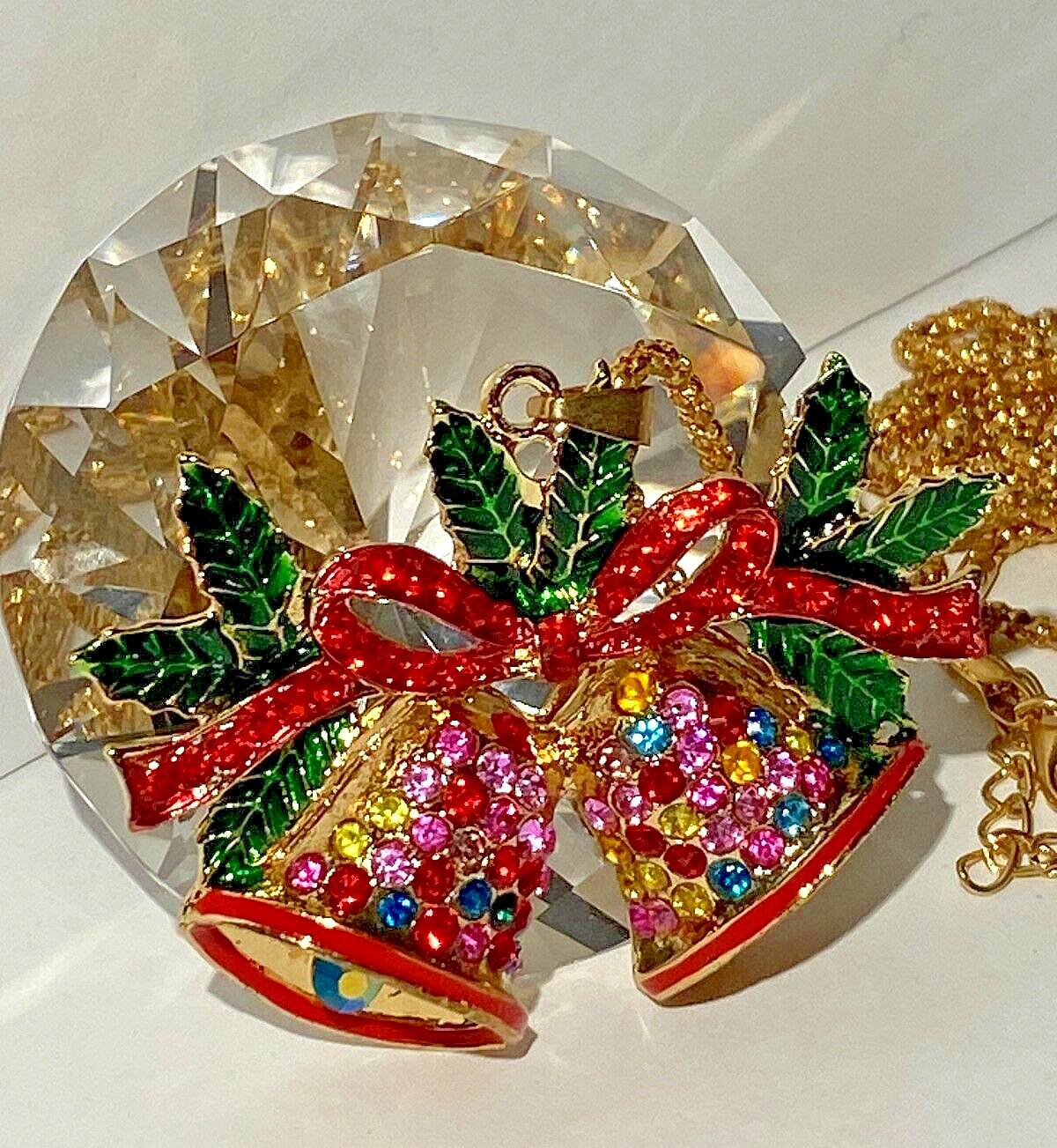 BETSEY JOHNSON CHRISTMAS BELLS MULTICOLOR CRYSTALS BOW HOLLY LEAVES GOLD PENDANT