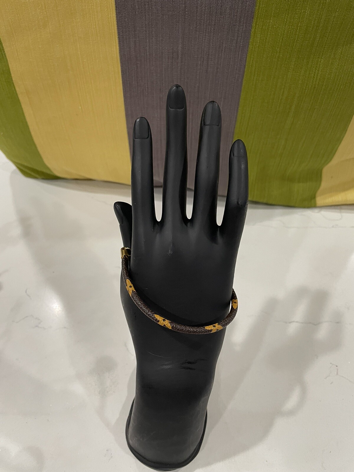 Durable, Lightweight And Long-lasting Fashion Bracelet