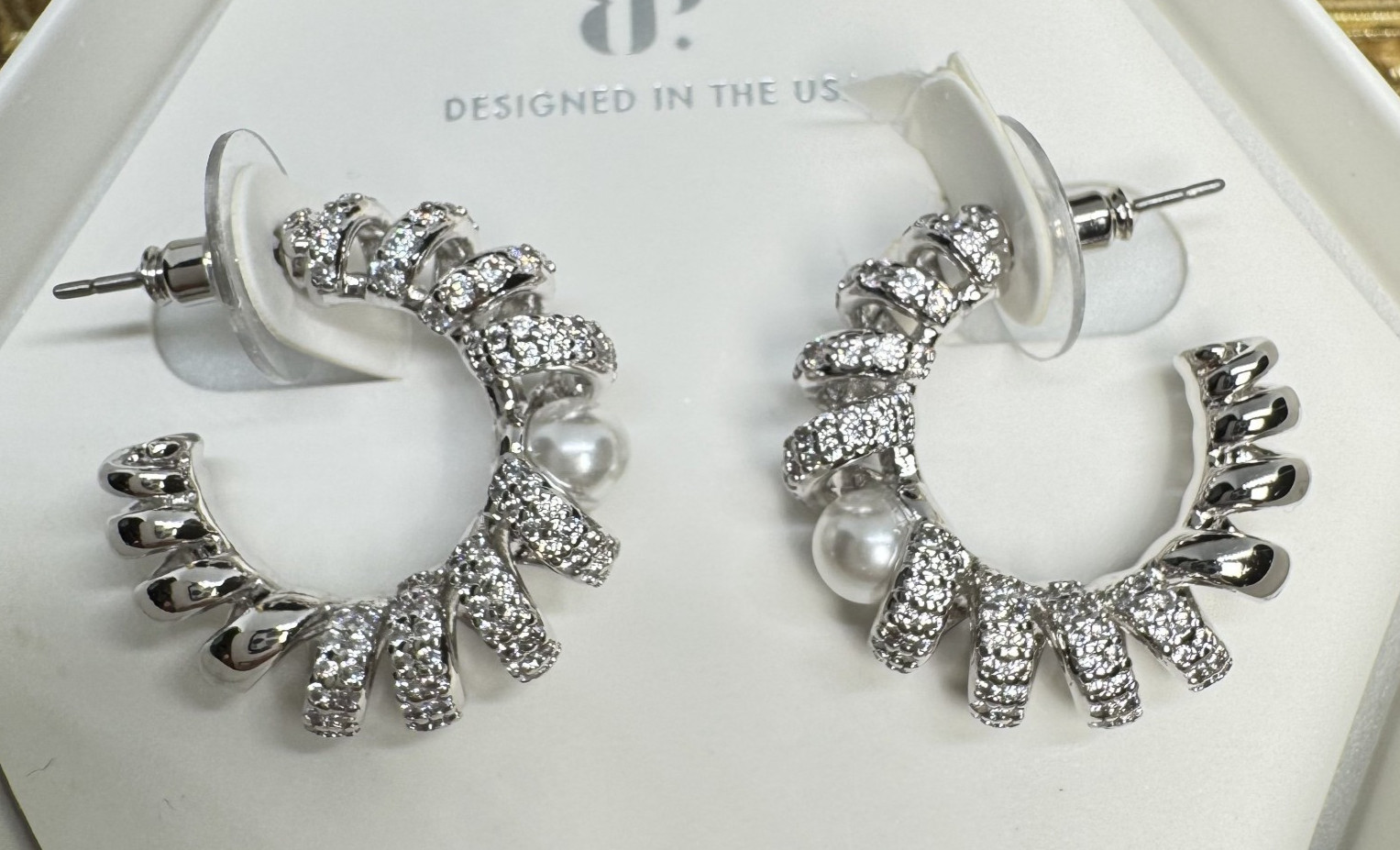 Bomb Party June Earrings – ER54334 “Swirling Magic” Ceramic Pearl On Rhodium