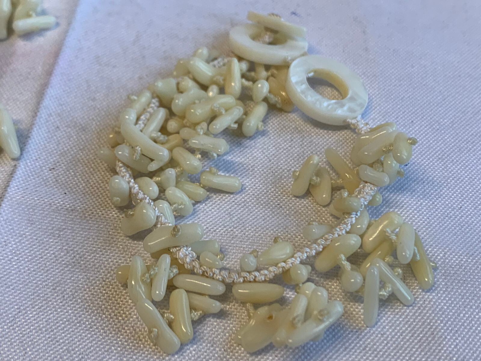 White Coral Branch Hand Knotted Jewelry Set 36″ Necklace & 7.5″ Bracelet