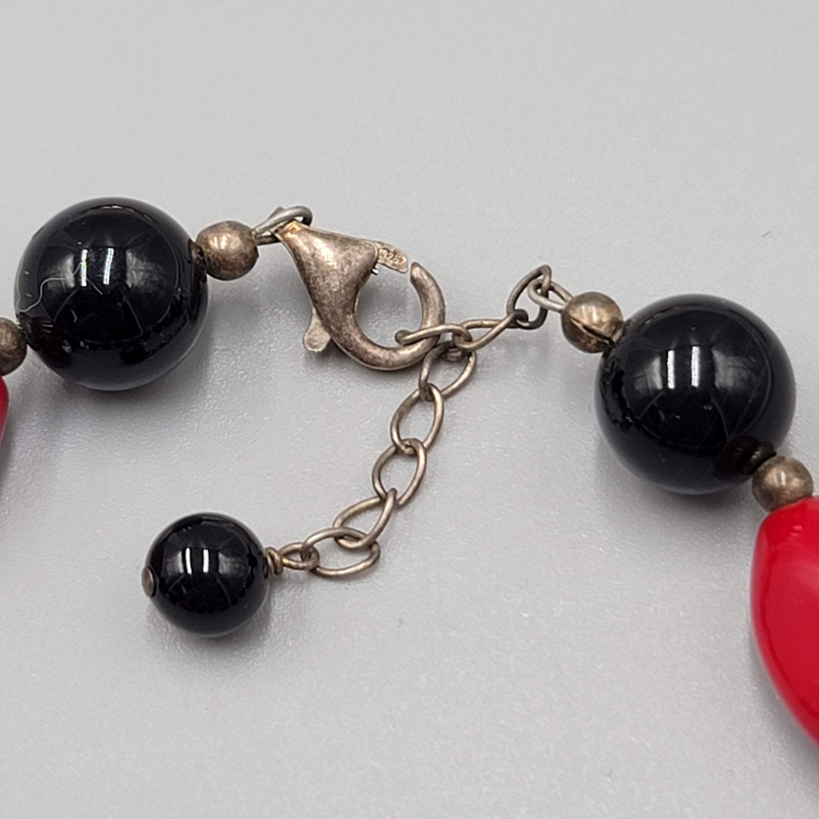 Black and Red Glass Bead Bracelet Sterling Silver Clasp 6.5″ – 7.5″